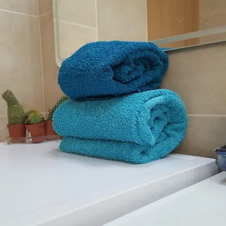 Apartamento Cardoso Ii. A 5 Minuto A Pé Da Do Peneco *